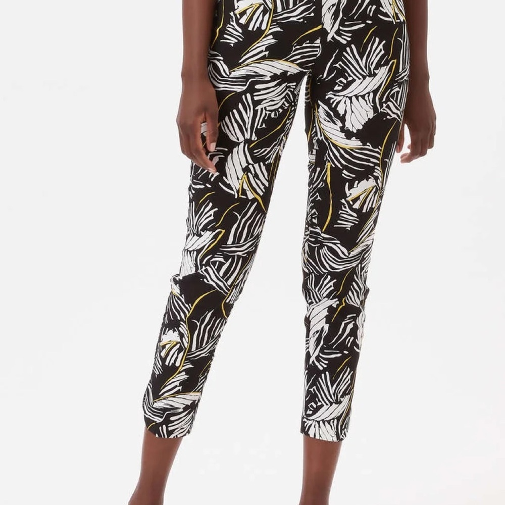 🔥🔥UP! Pants ‘Leaf Petal’ pull up capri